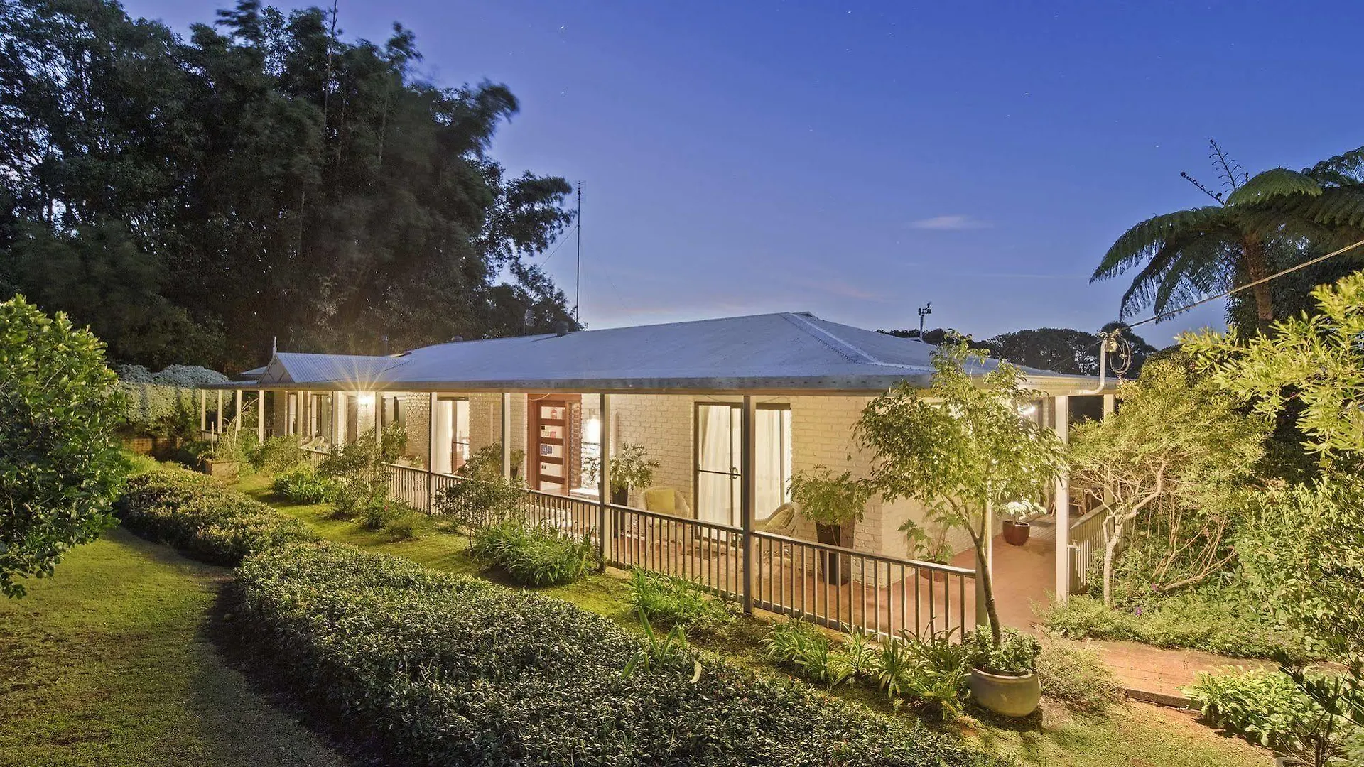 Eden Lodge Nambour 4*,